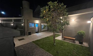 Casa en venta en Quilmes Este