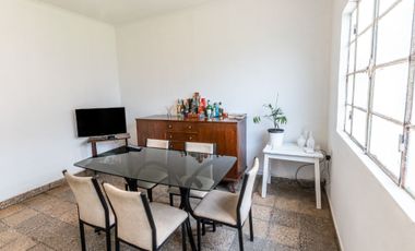 VENTA CASA 2/3 AMB C/ JARDIN Y GARAGE PARA 4 AUTOS
