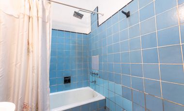 VENTA CASA 2/3 AMB C/ JARDIN Y GARAGE PARA 4 AUTOS