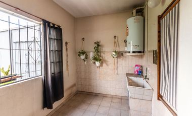 VENTA CASA 2/3 AMB C/ JARDIN Y GARAGE PARA 4 AUTOS