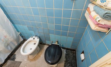 VENTA CASA 2/3 AMB C/ JARDIN Y GARAGE PARA 4 AUTOS