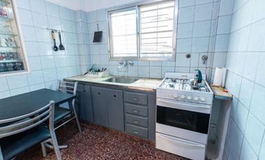 VENTA CASA 2/3 AMB C/ JARDIN Y GARAGE PARA 4 AUTOS