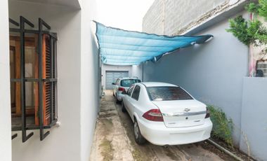 VENTA CASA 2/3 AMB C/ JARDIN Y GARAGE PARA 4 AUTOS