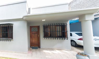 VENTA CASA 2/3 AMB C/ JARDIN Y GARAGE PARA 4 AUTOS