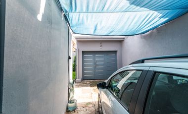 VENTA CASA 2/3 AMB C/ JARDIN Y GARAGE PARA 4 AUTOS