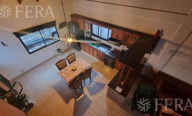 Venta Casa  3 ambientes con cochera y patio en Wilde (25208)