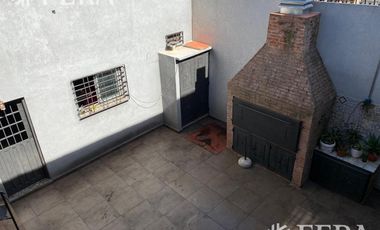 Venta Casa  3 ambientes con cochera y patio en Wilde (25208)