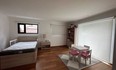 Excelente casa ubicada en Fairway