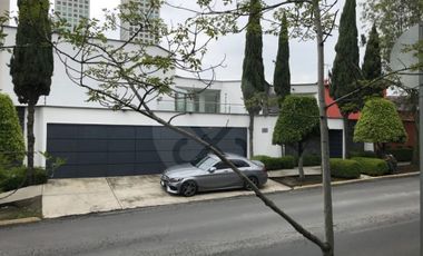 Casa en venta en Bosques de las Lomas