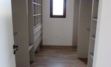 Venta - Casa 6/Seis Ambientes, a la laguna, Balcón, Jardín - Laguna Grande, Villanueva