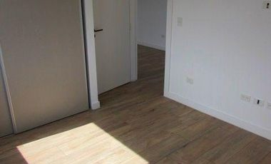 Venta - Casa 6/Seis Ambientes, a la laguna, Balcón, Jardín - Laguna Grande, Villanueva