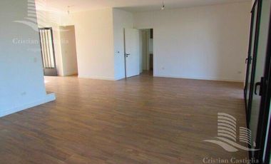 Venta - Casa 6/Seis Ambientes, a la laguna, Balcón, Jardín - Laguna Grande, Villanueva