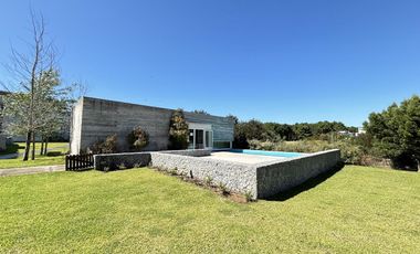Departamento en Alquiler- Al Golf 19 PAR PB D- Costa Esmeralda - Galería con cerramiento
