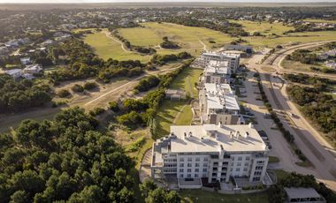 Departamento en Alquiler- Al Golf 19 PAR PB D- Costa Esmeralda - Galería con cerramiento