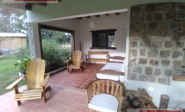 Alquiler Semanal   Unica casa a orillas del arroyo gran parque , amoblada, parrilla fogon galeria  s/ predio de 3000 m2