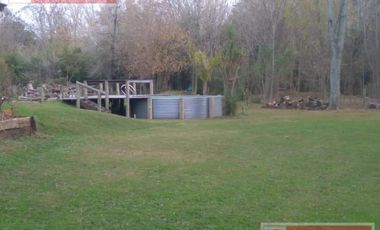 Alquiler Semanal   Unica casa a orillas del arroyo gran parque , amoblada, parrilla fogon galeria  s/ predio de 3000 m2