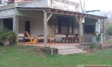 Alquiler Semanal   Unica casa a orillas del arroyo gran parque , amoblada, parrilla fogon galeria  s/ predio de 3000 m2