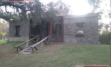 Alquiler Semanal   Unica casa a orillas del arroyo gran parque , amoblada, parrilla fogon galeria  s/ predio de 3000 m2