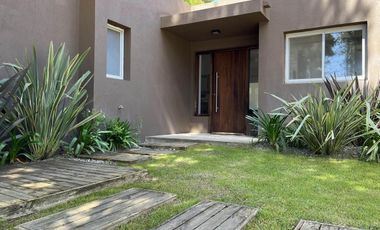 Casa en Alquiler- Deportivo Lote 416 de Costa Esmeralda - Alquiler temporario