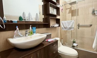 Se vende cómodo departamento en primer piso en Kennedy Norte
