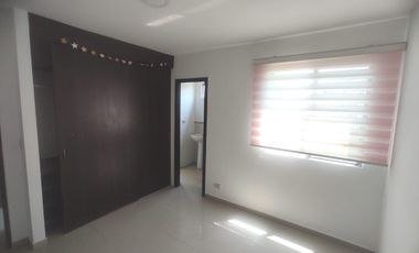 Venta de departamento frente al río en urbanización cerrada