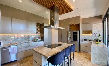 LUJOSO PENTHOUSE EN VENTA, en Cuenca