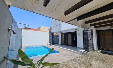 Venta de villa en km 7 vìa Samborondon