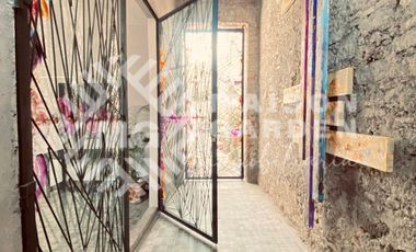 Venta o Renta de  Casa en Barrio de Analco con Diseño Vanguardista