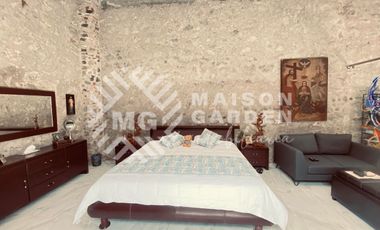 Venta o Renta de  Casa en Barrio de Analco con Diseño Vanguardista