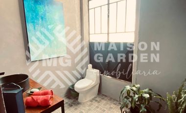 Venta o Renta de  Casa en Barrio de Analco con Diseño Vanguardista