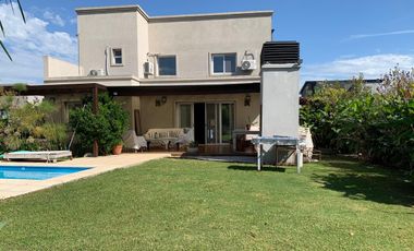 Casa en venta en San Alfonso Pilar del Este | VCO Propiedades
