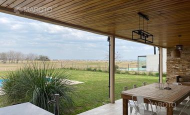 Casa en venta con renta en Barrio San Sebastian - Escobar - MAROTO PROPIEDADES