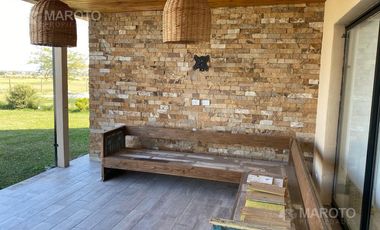 Casa en venta con renta en Barrio San Sebastian - Escobar - MAROTO PROPIEDADES