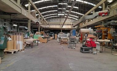 Nave industrial en venta en La Tablada.