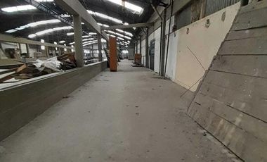 Nave industrial en venta en La Tablada.