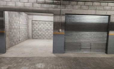 Venta  Cochera en  Chateau del Portal