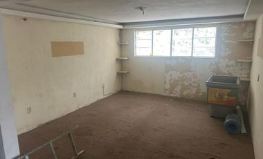 PROPIEDAD EN VENTA. AV. ESTADO DE MEXICO METEPEC CENTRO....