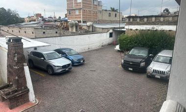 PROPIEDAD EN VENTA. AV. ESTADO DE MEXICO METEPEC CENTRO....