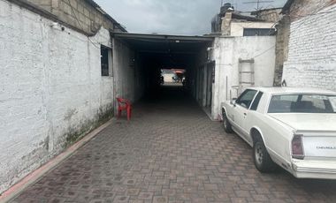 PROPIEDAD EN VENTA. AV. ESTADO DE MEXICO METEPEC CENTRO....