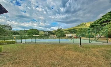 Maat Vende Casa  en Condominio-Villeta 1.590m2 $1.500Millones