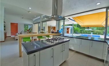 Maat Vende Casa  en Condominio-Villeta 1.590m2 $1.500Millones