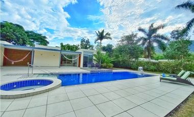 Maat Vende Casa  en Condominio-Villeta 1.590m2 $1.500Millones