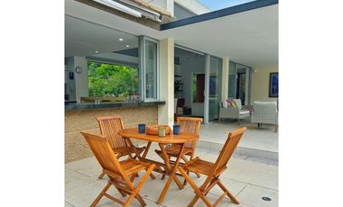Maat Vende Casa  en Condominio-Villeta 1.590m2 $1.500Millones