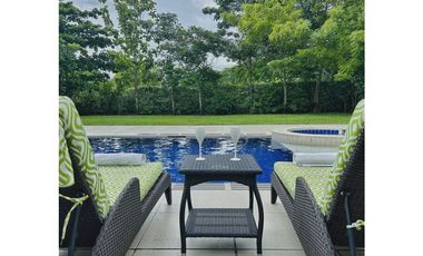 Maat Vende Casa  en Condominio-Villeta 1.590m2 $1.500Millones