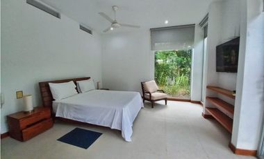Maat Vende Casa  en Condominio-Villeta 1.590m2 $1.500Millones