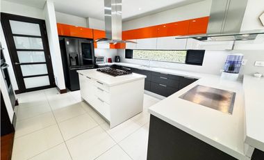 VIVE EL ENCANTO: CASA DE LUJO EN HATO GRANDE SOPÓ