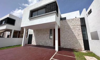 Casa nueva en privada al norte de Mérida