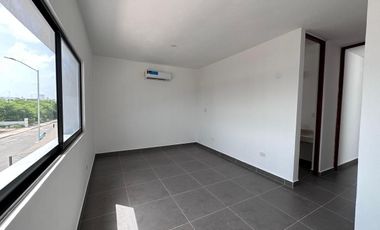Casa nueva en privada al norte de Mérida