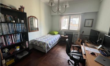 Departamento de 3 ambientes mas dep. servicio de 78 m2 U$S 115.000