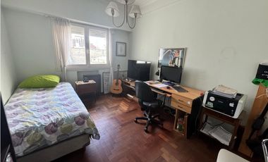 Departamento de 3 ambientes mas dep. servicio de 78 m2 U$S 115.000